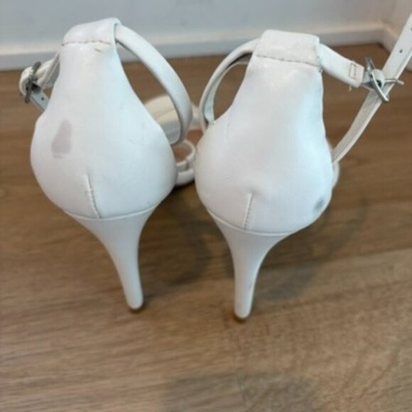 ** Steve Madden White Sheena heel Strappy Sandals 9.5 - Picture 6 of 7
